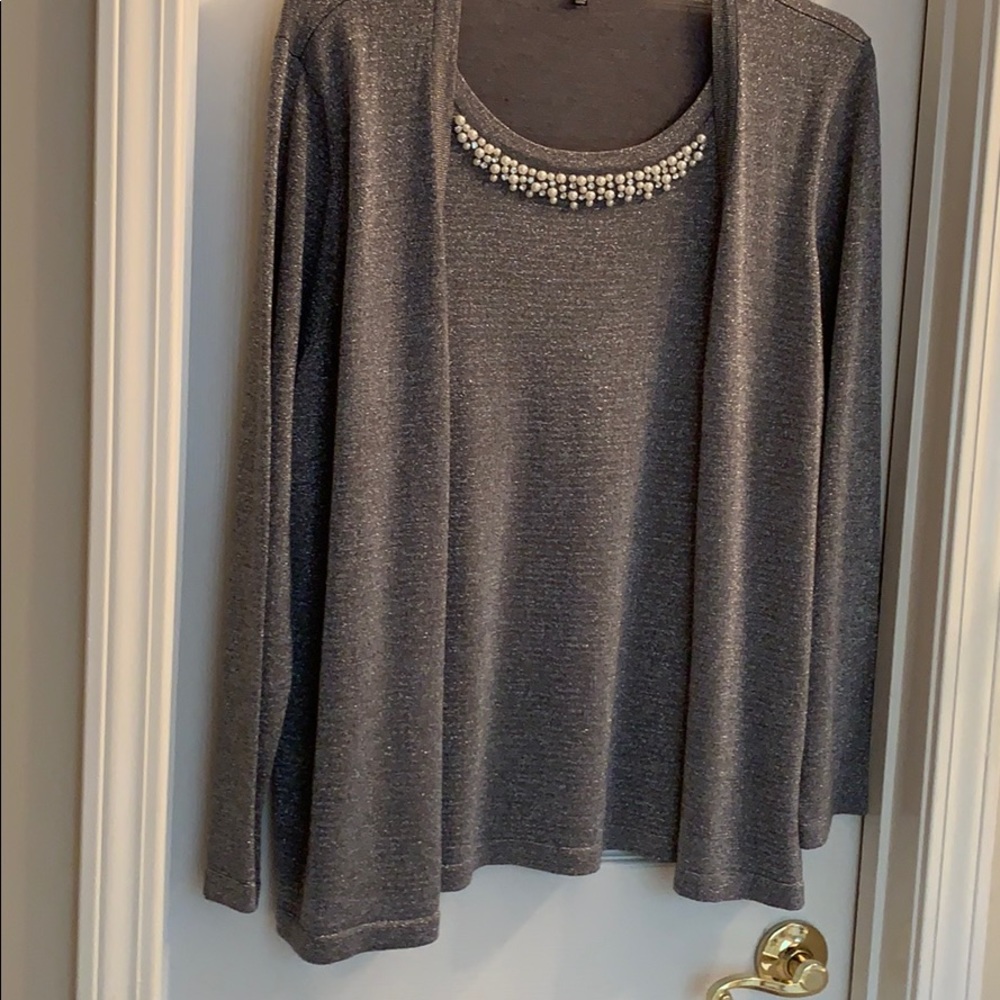 Sweater set 1 piece. 2X. Silver metallic